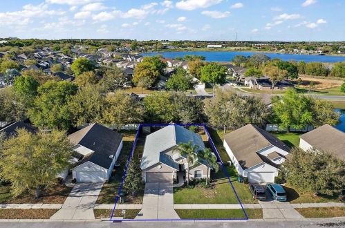 2372 Barons Ct, Tavares, FL 32778-5747