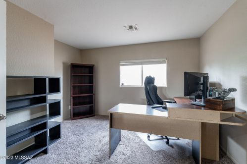 7498 Giachery Ave, Tucson AZ  85747-5613 exterior