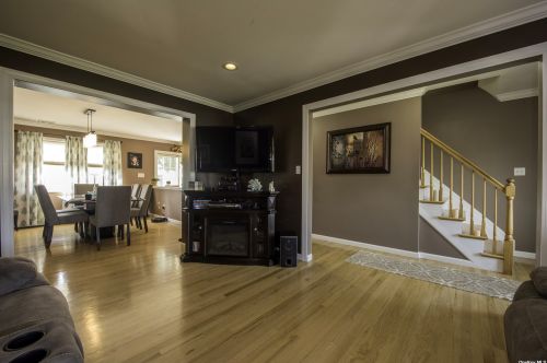 1571 13th St, Babylon NY  11704-3225 exterior