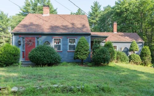 86 Main St, Newton, NH 03858-3114