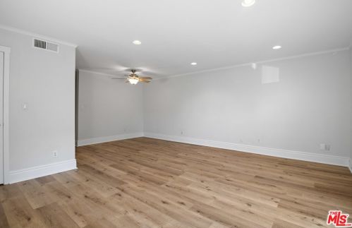 10856 Morrison St, North Hollywood, CA 91601-4666