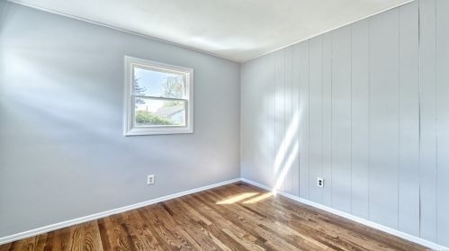 26 Elm St, Central Islip NY  11722-4145 exterior
