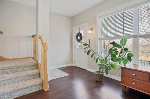 1240 County Road D, Saint Paul, MN 55109-6008