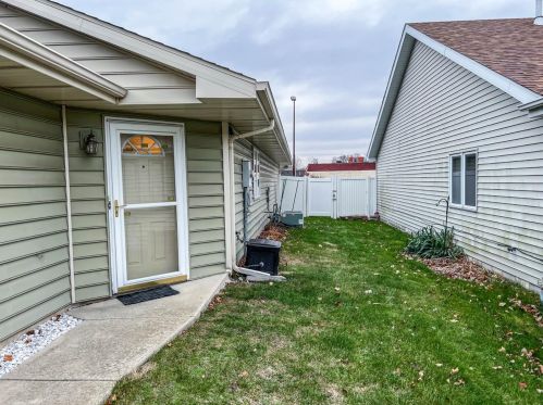 9209 Waymond Ave, Hammond, IN 46322-2521