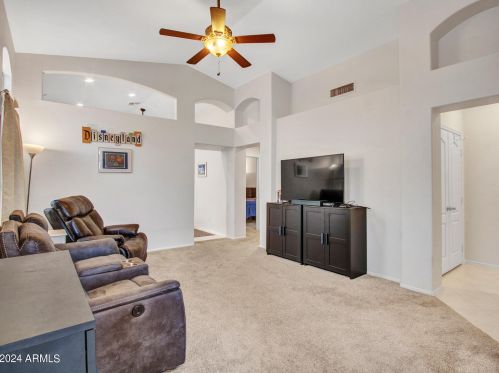 19809 49 Ave, Glendale AZ  85304-4311 exterior