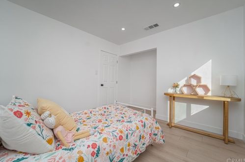 704 Lincoln Ave, Montebello CA  90640-3530 exterior