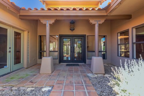 7839 Dixileta Dr, Scottsdale AZ exterior