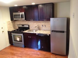 115 League St, Philadelphia PA  19147-4224 exterior