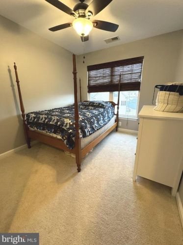 9283 Alvyn Lake Cir, Bristow VA  20136-6149 exterior