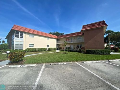 2 Vista Palm Ln, Vero Beach, FL 32962-4601