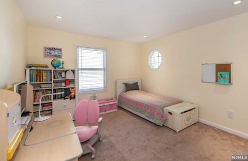 146 Sadler Rd, Bloomfield NJ  07003-5321 exterior