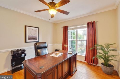 8701 Lords View Loop, Gainesville VA  20155-5806 exterior