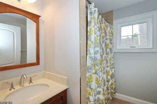 78 Benjamin St, Cranford NJ  07016-2622 exterior