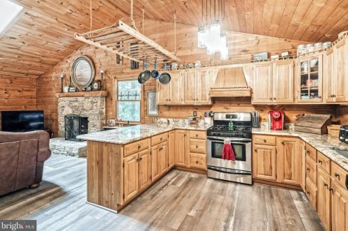 315 Bacon Rd, Red Lion PA  17356-8887 exterior