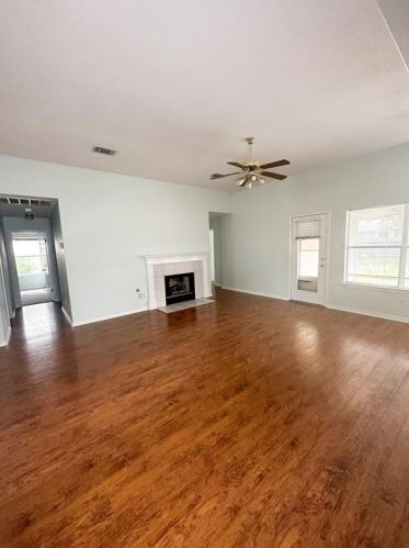 141 Greenside Ln, Georgetown TX  78633-4396 exterior
