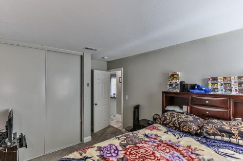 8489 Mcgray Way, Elk Grove CA  95624-4121 exterior