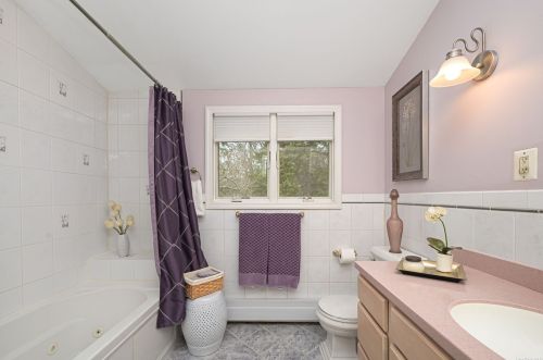 35 Rogues Path, Huntington Station NY exterior