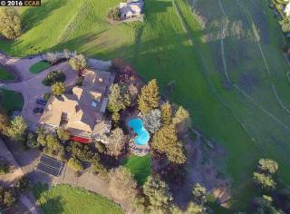 241 Santiago Ln, Danville, CA 94526-1976