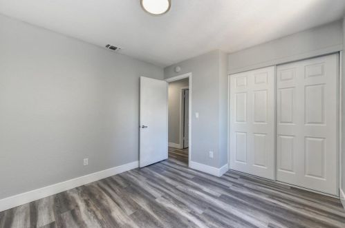 9262 Mapleview Way, Elk Grove CA  95758-5007 exterior