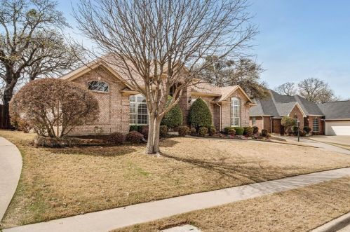 1402 Hidden Oaks Cir, Denton, TX 76210-2822