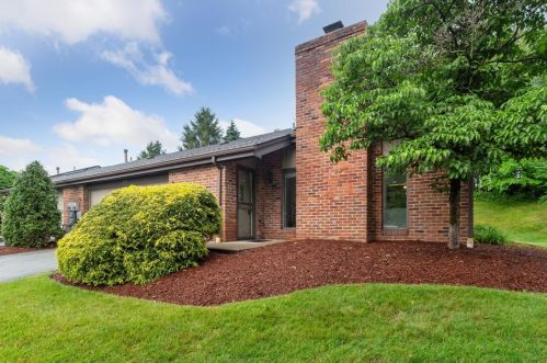255 Greenwood Dr, Canonsburg, PA 15317-5215