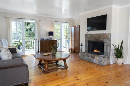 7 Yarmouth Rd, Norwalk CT  06853-1842 exterior