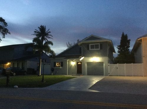 2484 Southridge Rd, Delray Beach FL  33444-8111 exterior
