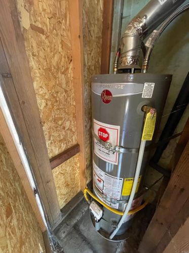 102 Thompson Ave, Ukiah CA  95482-6543 exterior