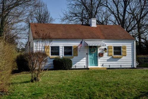 1026 Marcellus Dr, Lexington, KY 40505-3352