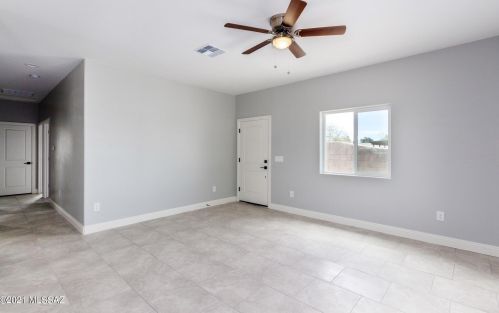 701 35th St, Tucson, AZ 85713-4935