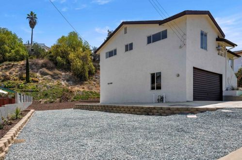 1027 Manchester St, National City CA  91950-4114 exterior