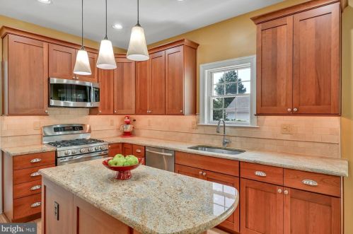 103 Flannery Dr, Norristown PA 19403-2876 exterior