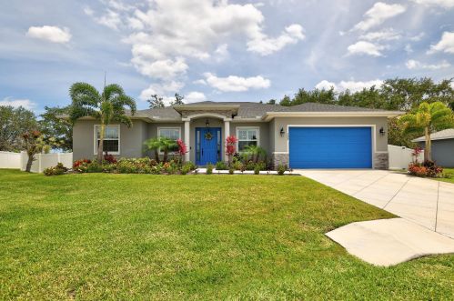 5809 Blue Bonnet Ct, Fort Pierce FL  34986-4186 exterior