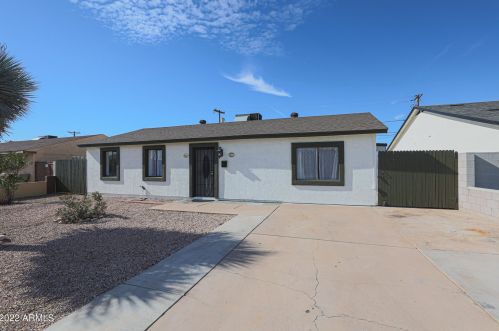5838 63rd Dr, Glendale, AZ 85301-5608