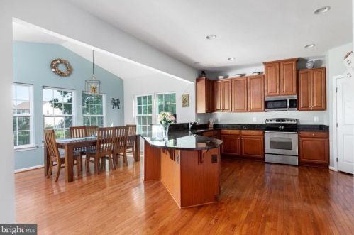 111 Eisentown Dr, Lovettsville VA  20180-8547 exterior