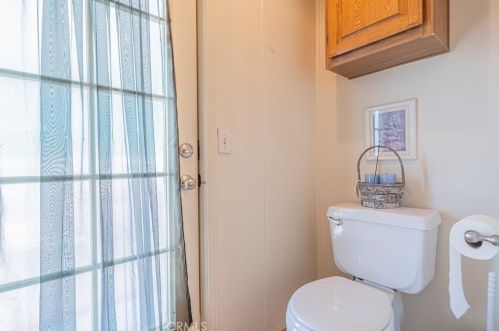 32389 Valley View Ave, Lake Elsinore CA  92530-0518 exterior