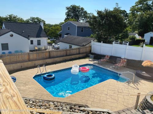 175 Walnut Dr, Bricktown, NJ 08724-1741