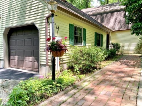 97 Bald Eagle Rd, Hackettstown NJ  07840-2824 exterior