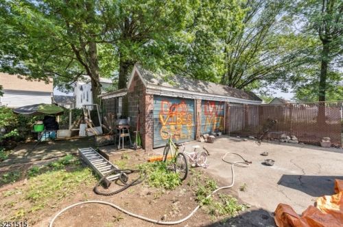 154 Midland Pl, Newark NJ  07106-3311 exterior