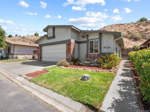 32018 Quartz Ln, Santa Clarita, CA 91384-3110