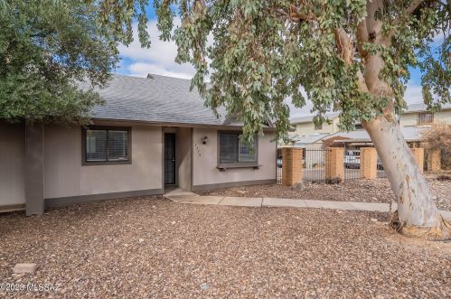 2774 Malibu Dr, Tucson, AZ 85705-4277