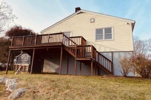 123 Forest St, New Canaan CT  06840-4708 exterior