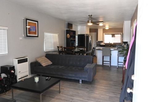 8209 Olanda St, Paramount CA 90723-2721 exterior