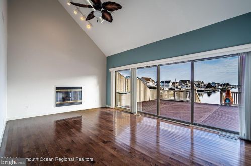 74 Moorage Ave, Berkeley Township NJ 08721-1836 exterior