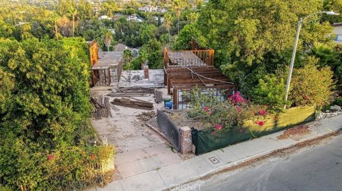 16838 Oak View Dr, Van Nuys CA  91436-3240 exterior