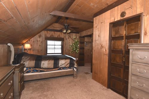 1316 101, Milwaukee WI 53214-3902 exterior