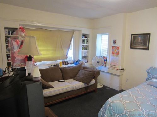 3095 J St, San Diego CA 92102-4411 exterior