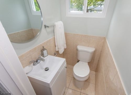 65 Locust Ave, Fanwood NJ  07023-1316 exterior