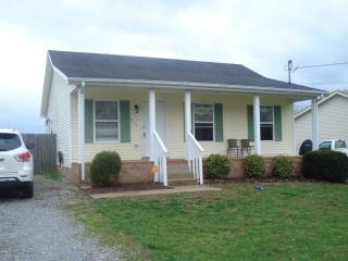 419 Sideline Dr, Oak Grove KY  42262-8282 exterior