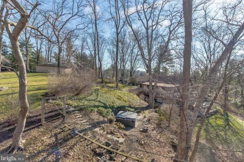 23 Dunminning Rd, Newtown Square PA  19073-1801 exterior